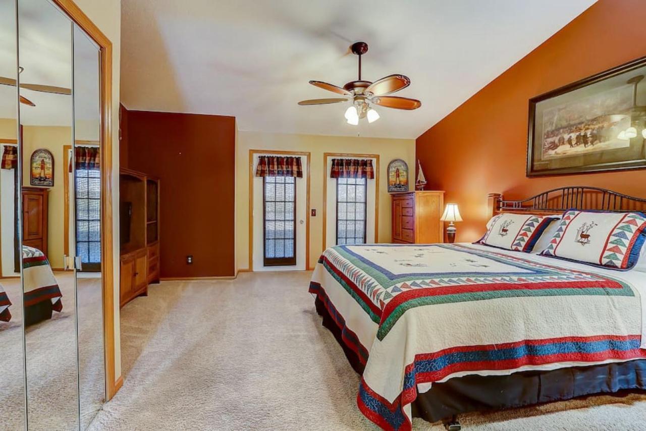 Brown Family Condo For Families Golf Trips And Girls Getaways Wisconsin Dells Exteriér fotografie