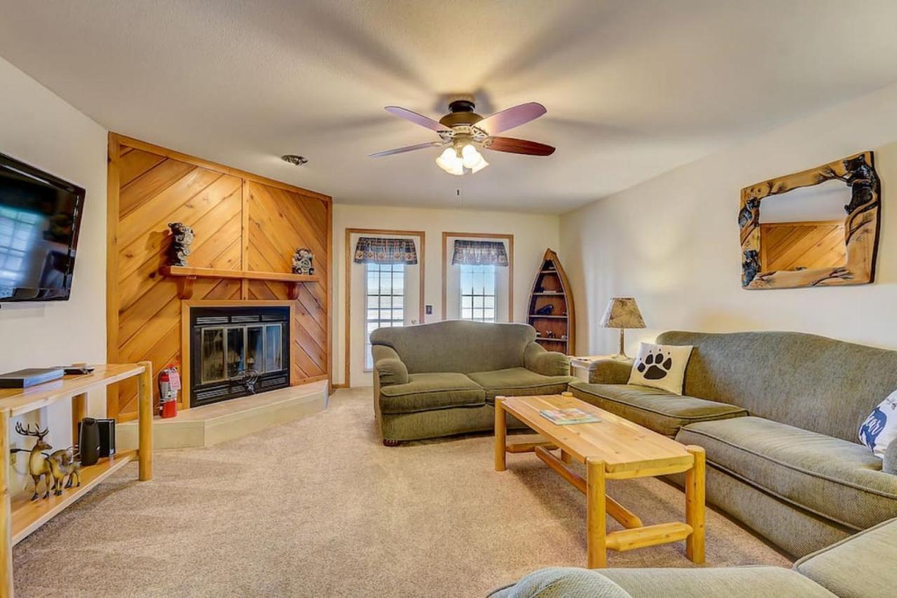 Brown Family Condo For Families Golf Trips And Girls Getaways Wisconsin Dells Exteriér fotografie