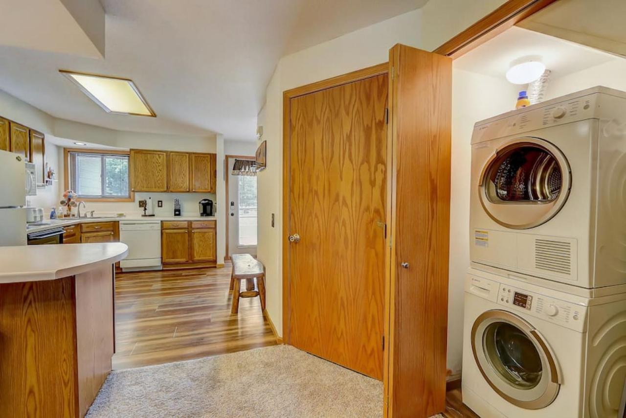 Brown Family Condo For Families Golf Trips And Girls Getaways Wisconsin Dells Exteriér fotografie