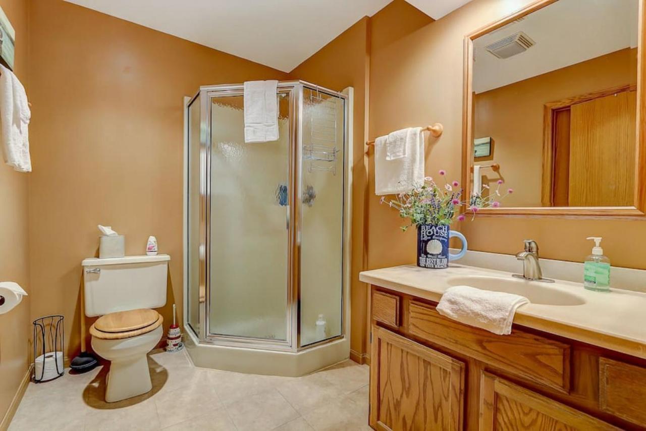 Brown Family Condo For Families Golf Trips And Girls Getaways Wisconsin Dells Exteriér fotografie
